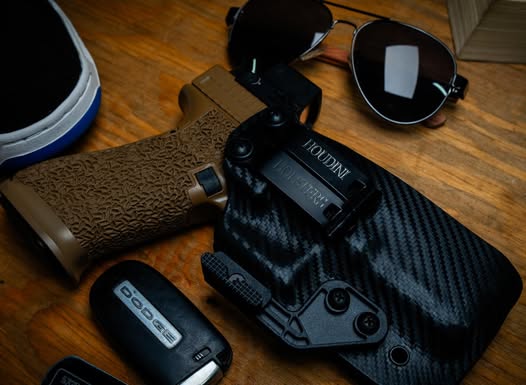 The Real Difference Between IWB and OWB Holsters
